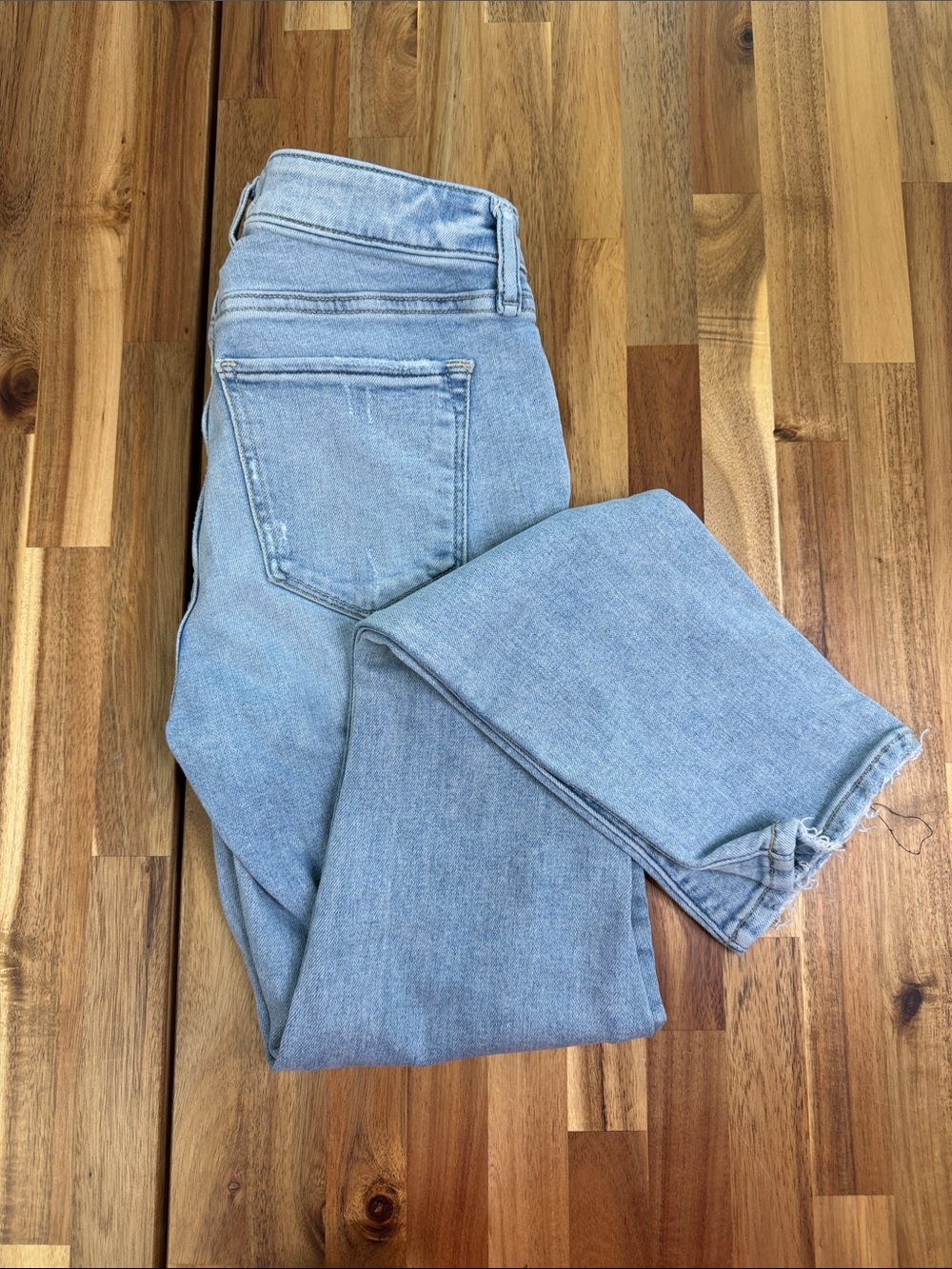 Abercrombie & Fitch The Super Skinny Ankle Mid Rise Jeans